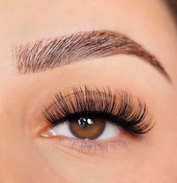 Aesthetic Eyelashes